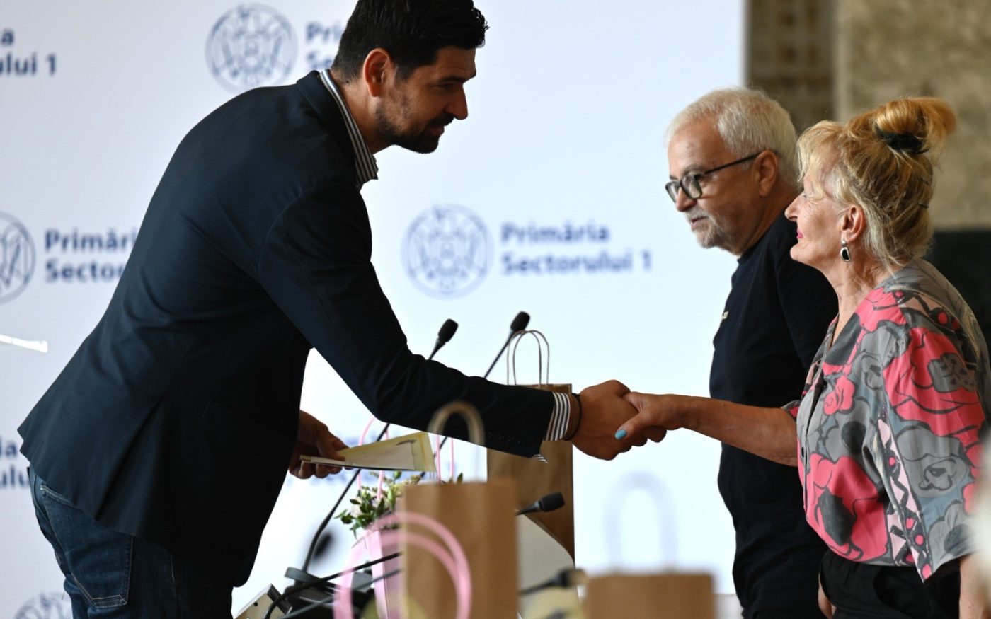 Sector 1 | Zece perechi de soți care sărbătoreau jumătate de secol de căsnicie, recompensate cu un premiu în valoare de 1.500 de lei