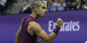 Alcaraz cucerește US Open cu o victorie impresionantă, ca niciodată înainte.