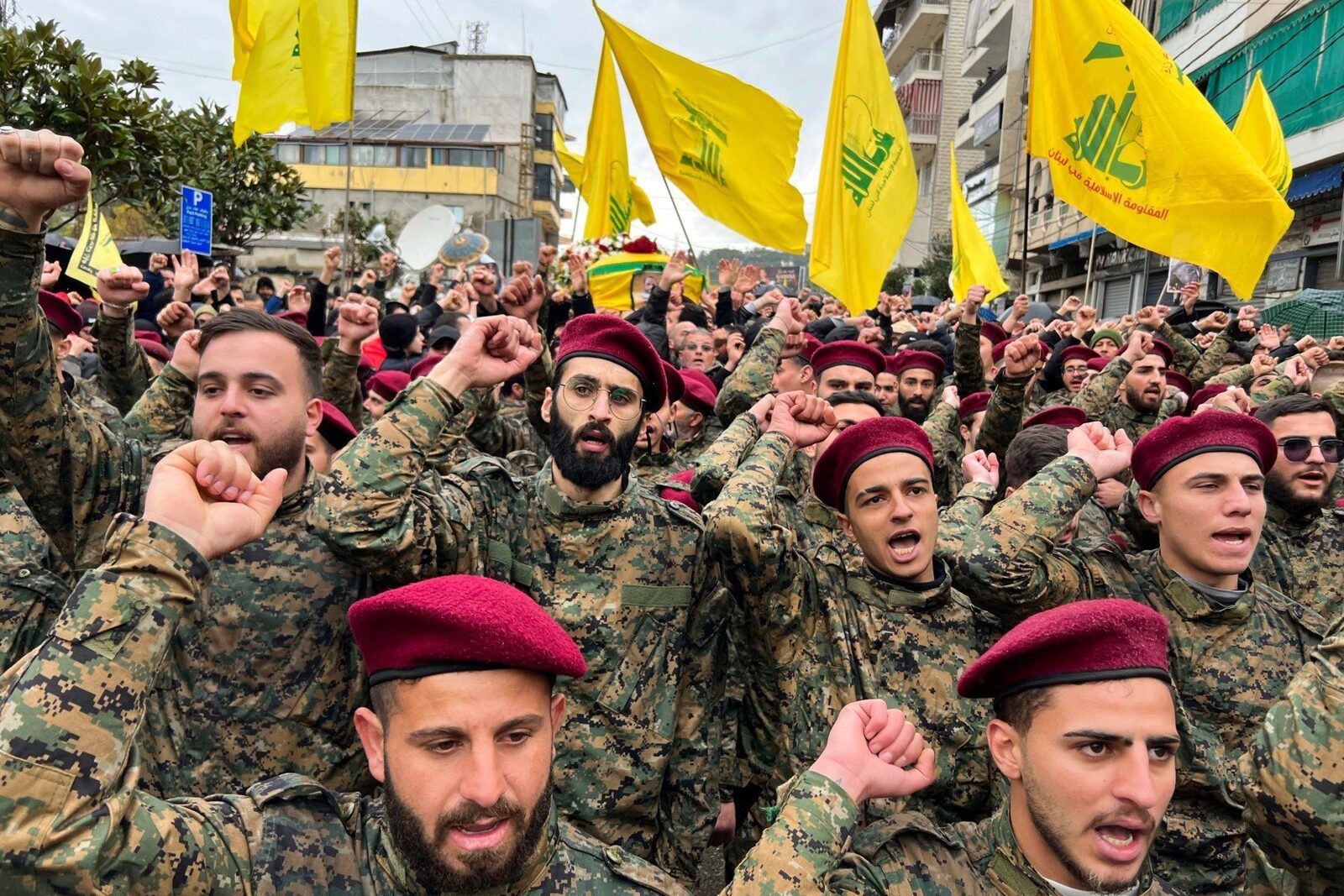 [ad_1] Israelul este dispus să susțină Libanul în procesul de dezarmare a grupării teroriste Hezbollah, a anunțat luni biroul premierului Benjamin Netanyahu, după ce guvernul libanez a aprobat un plan american pentru dezarmarea acestei grupări susținute de Iran, conform agenției de știri Reuters, citată de Agenția Română de Presă