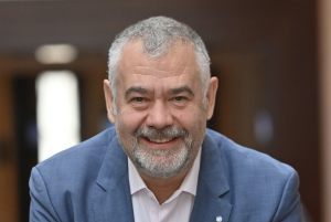 AROBS intensifică expansiunea pe plan global și direcționează investiții către tehnologii inovatoare, înregistrând o creștere a EBITDA în prima jumătate a anului 2025.