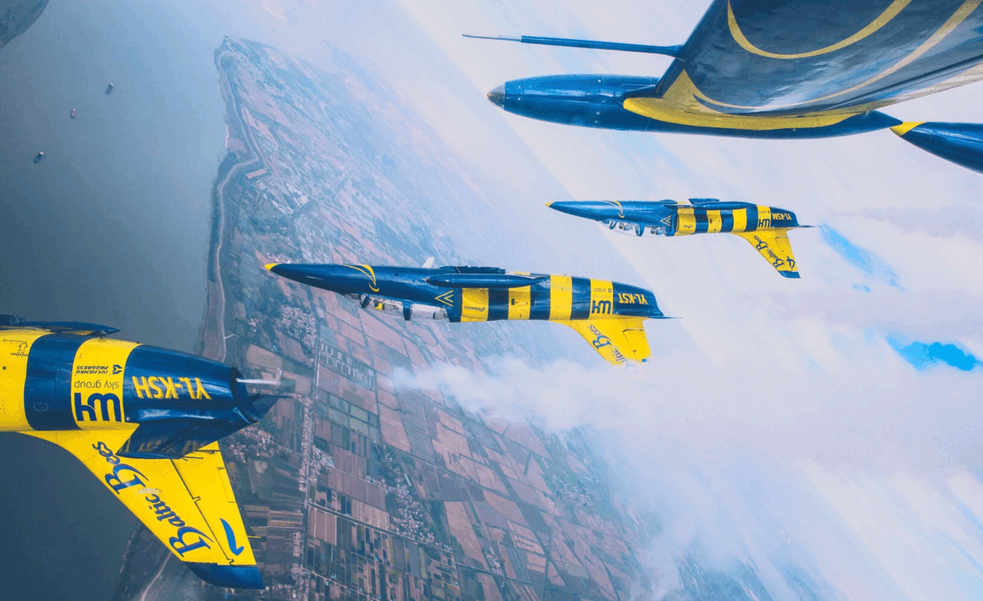 [ad_1] Bucharest International Air Show 2025 promite spectacole aeriene de neuitat în ultimul weekend din august Performanțe impresionante ale echipelor militare și civile, expoziție de aeronave și surprize pentru pasionații de zbor Demostrații aeriene spectaculoase și echipe de acrobație internaționale BuchAREST International Air Show (BIAS) 2025 va avea loc între 29 și 31 august, pe Aeroportul Băneasa și la Romaero