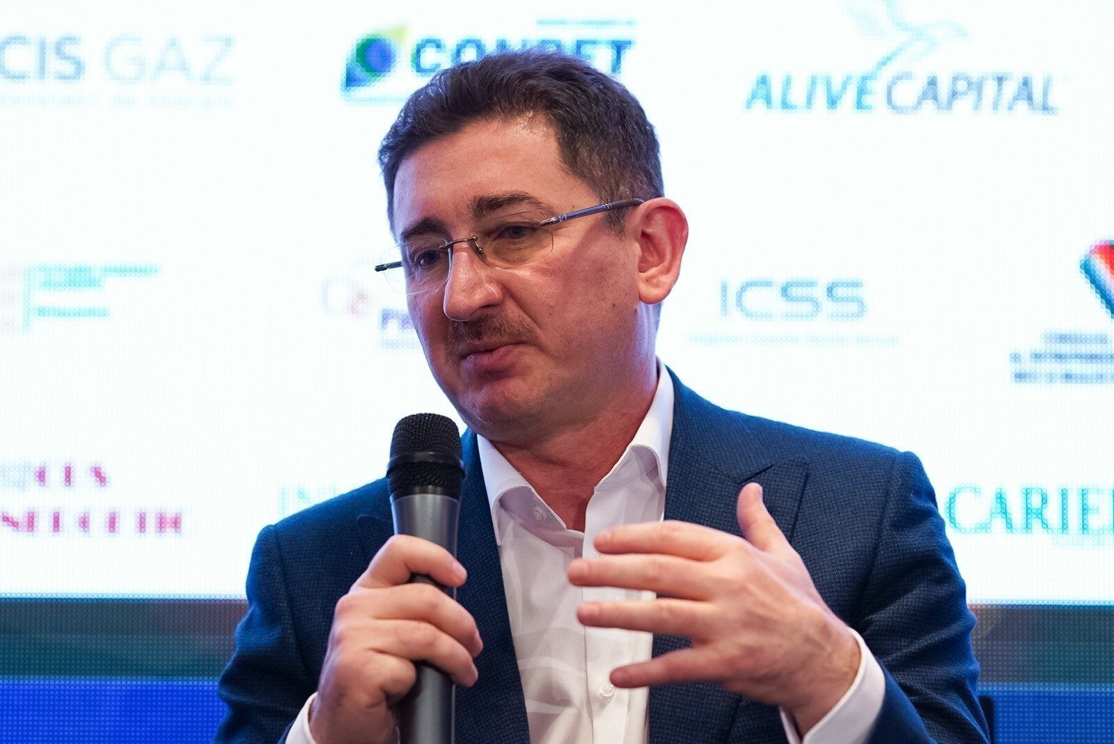 Consiliul Concurenței a aprobat cu anumite condiții achiziția Telekom Romania Mobile Communications de către Vodafone și transferul unor active ale aceleiași companii către Digi România.