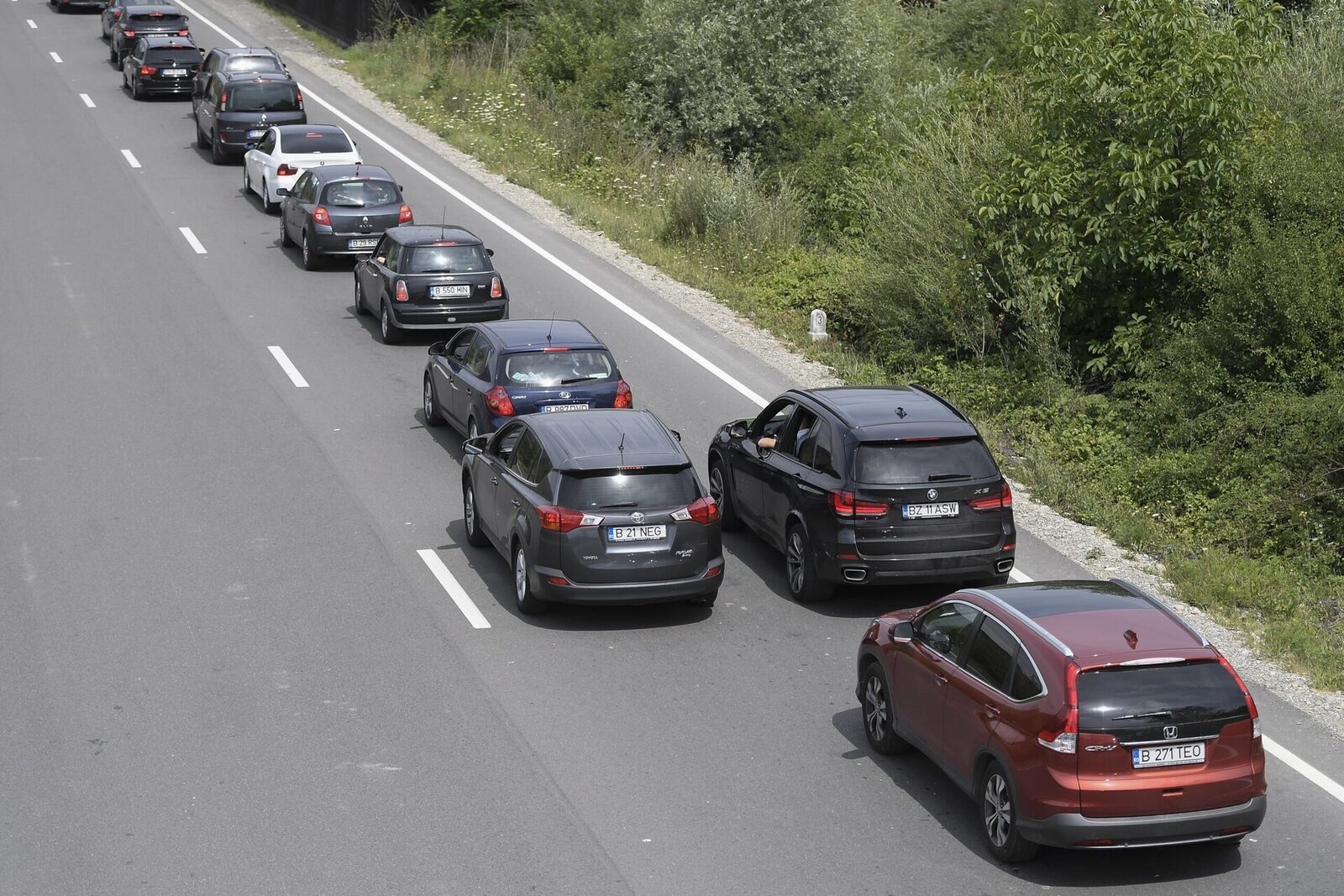 [ad_1] Restricții temporare de circulație pe DN1A și A1 pentru modernizare și reparații Traficul rutier din apropierea Bucureștiului va avea de suferit în zilele următoare, din cauza unor lucrări de amploare