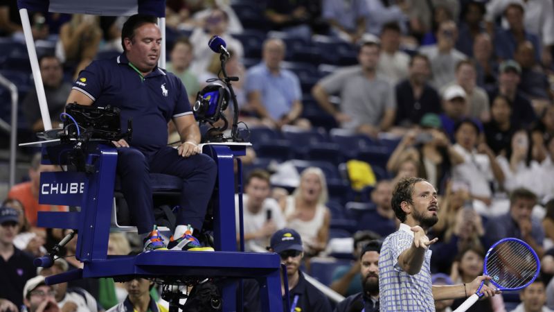 Medvedev’s US Open match descends into chaos after photographer enters court