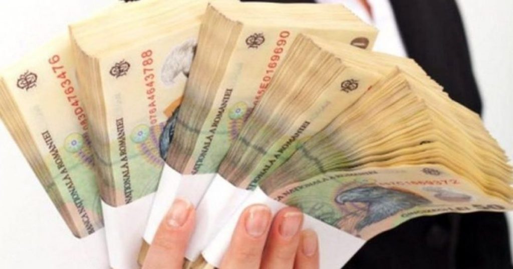 Experți: Tăierea lefurilor de nabab cu 30% nu schimbă nimic la ASF, ANRE și ANCOM