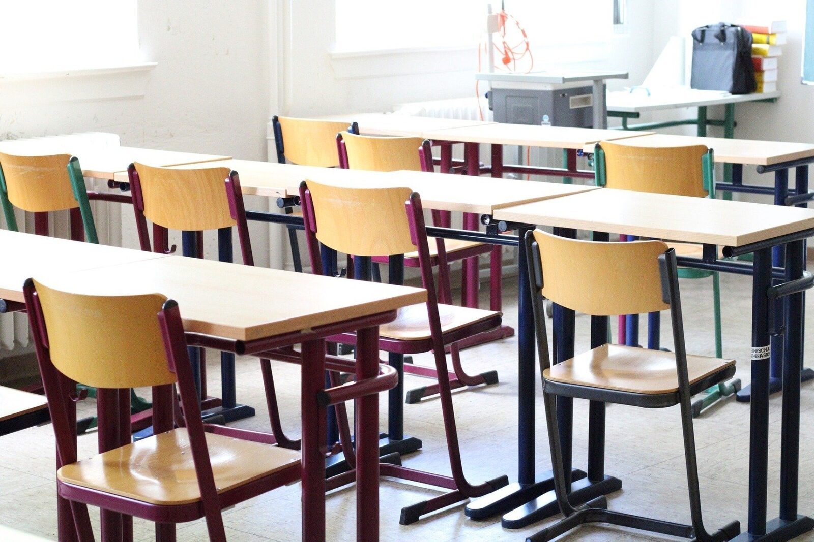 Ministerul Educației: Majoritatea claselor nu sunt influențate de schimbările privind numărul maxim de elevi / Măsura vizează doar clasele cu un număr redus de elevi / În ultimul an școlar, 12 clase au avut câte un singur elev