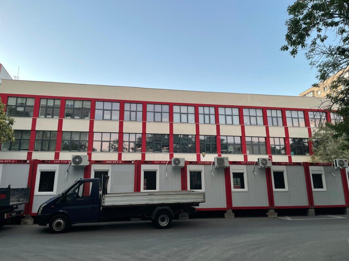 Programul elevilor de la cea mai mare școală din București, Școala Gimnazială nr. 195, nu este încă stabilit cu o săptămână și jumătate înainte de startul anului școlar