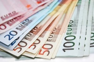 Investigație amplă în Europa: aproape 66 de milioane de euro în bancnote și monede contrafăcute descoperite în 18 stateea noastră”