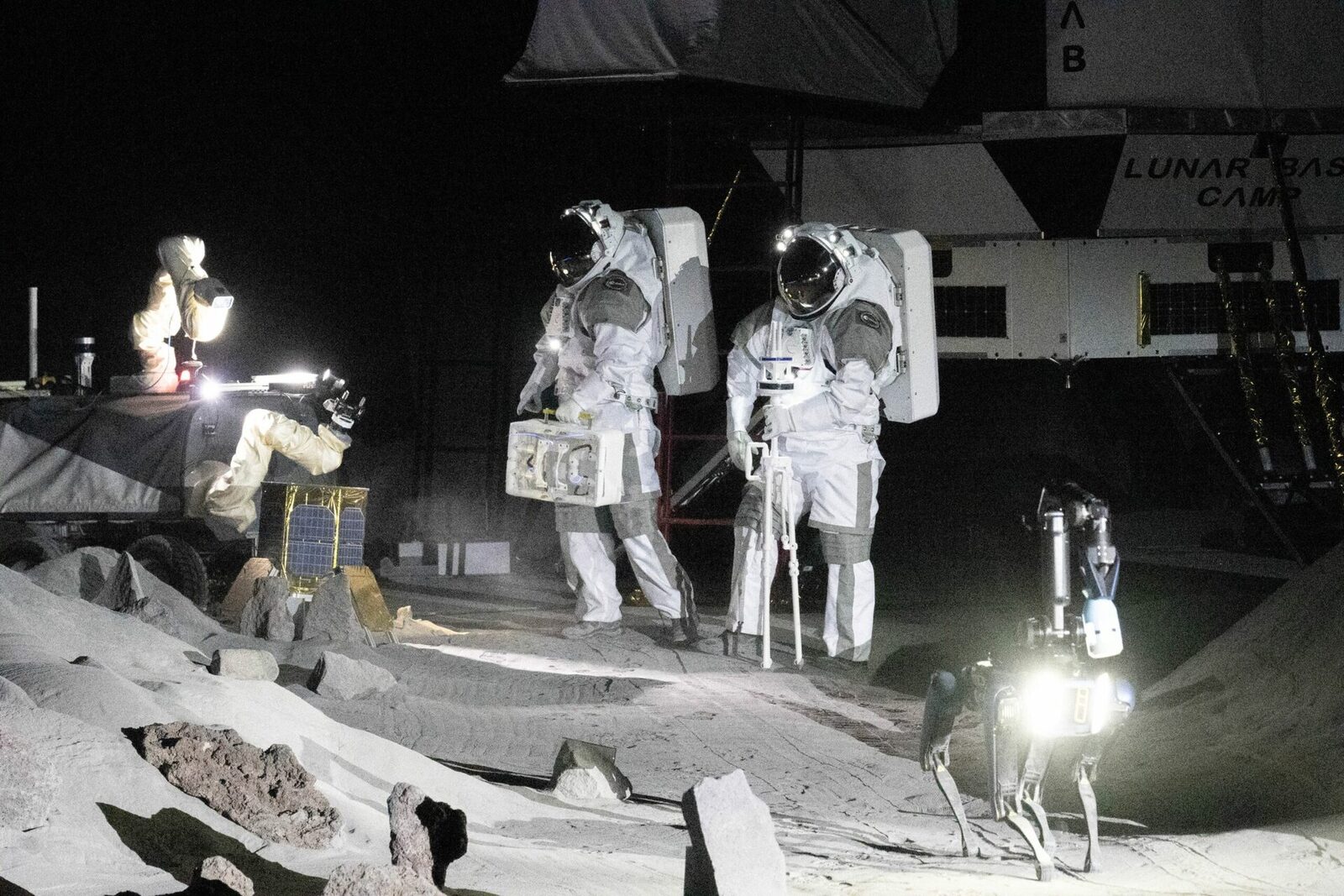 [ad_1] NASA și Google colaborează pentru dezvoltarea unui asistent medical bazat pe inteligență artificială, destinat sprijinirii astronauților în misiuni de lungă durată, unde întârzierile în comunicarea cu Pământul limitează consultările medicale în timp real