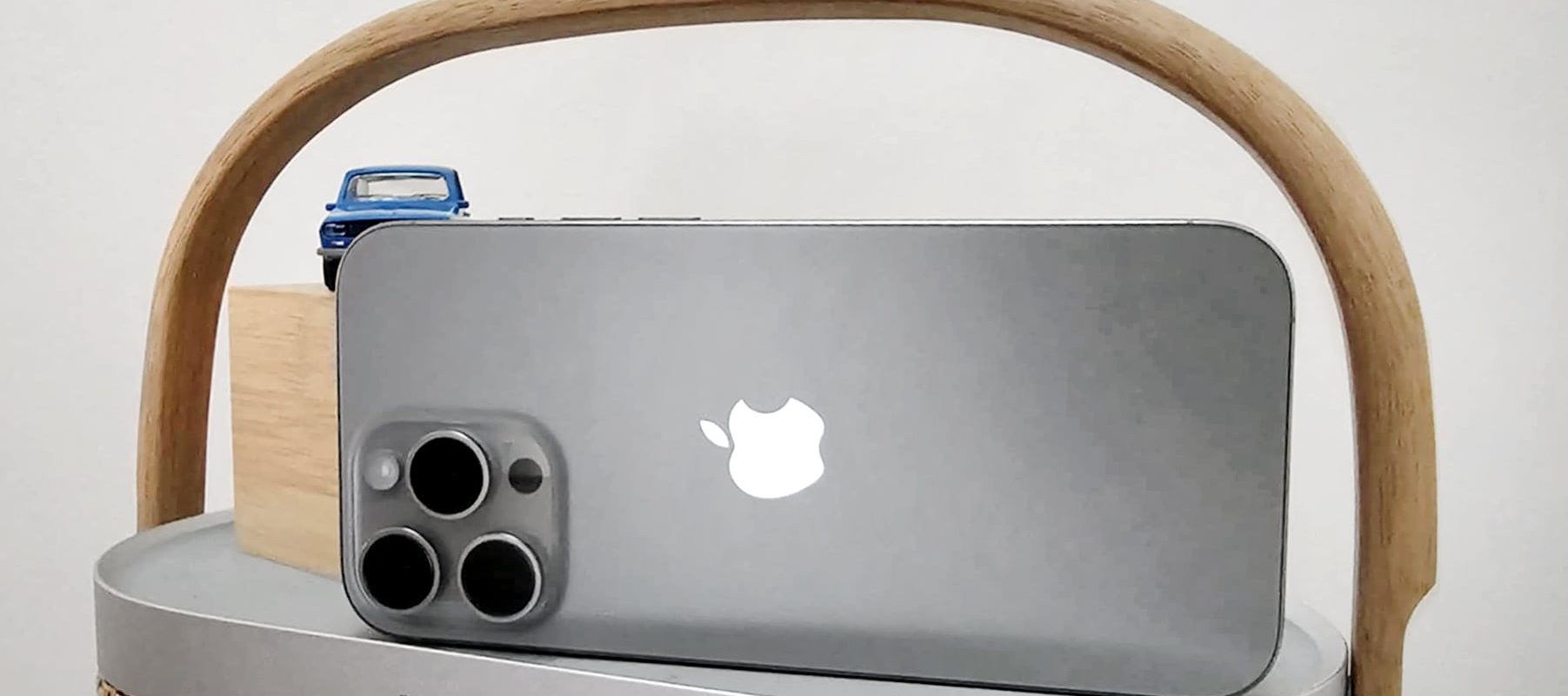 iphone-pliabil.jpg