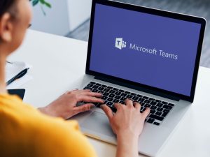 Microsoft Teams implementează măsuri noi pentru spori securitatea împotriva atacurilor cibernetice