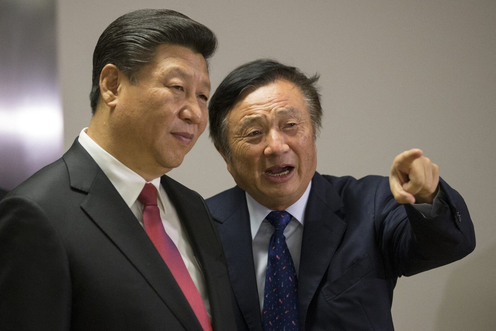 [ad_1] Ren Zhengfei, CEO-ul Huawei, a adus în discuție situația tehnologică a companiei sale în contextul restricțiilor impuse de Statele Unite, menționând că cipurile fabricate de Huawei sunt cu o generație în urmă față de cele produse în Silicon Valley