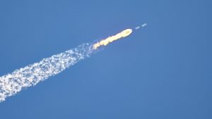 Capsulă spațială cu rămășițele a peste 160 de persoane s-a prăbușit în Pacific; familiile speră în alinare