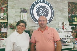 VIDEO | De la Sarmale la Tapas – Episodul 9/ Flori și Daniel Chereș, proprietarii restaurantului Glorieta Bistro din Alcañiz: „Preparăm sarmalele pas cu pas, adăugând slănină afumată și lăsând marinada peste noapte”ea noastră”