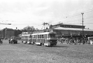 Primăria București intenționează să reintroducă tramvaiul prin Piața Unirii și solicită părerea cetățenilor, anunțând și conexiunea dintre liniile de tramvai 32 și 21