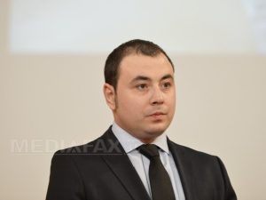 Nu am găsit nicio dovadă scrisă ce leagă anularea alegerilor din 6 decembrie de vizele pentru România.