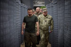 Zelenski avertizează că va lovi Kremlinul dacă Rusia persistă în războiul împotriva Ucrainei, iar Medvedev răspunde că armata rusă dispune de arme ce pot depăși orice adăpost antiaerian