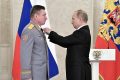 1280px-Vladimir_Putin_with_military_people_2017-12-28_15-e1673351107430.jpg