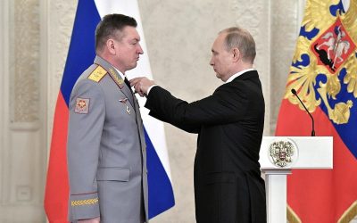 1280px-Vladimir_Putin_with_military_people_2017-12-28_15-e1673351107430.jpg