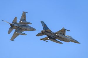 Piloți bulgari de MiG-29 și români de F-16 în demonstrații comune de misiuni de poliție aerianăea noastră”
