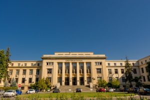 Universitatea din București anunță disponibilitatea a 6.000 de locuri pentru sesiunea de admitere din toamnă. Înscrierile sunt deschise până pe 14 septembrie.