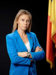 Raisa Enachi părăsește S.O.S. România pentru a deveni deputat neafiliat în Camera Deputaților.