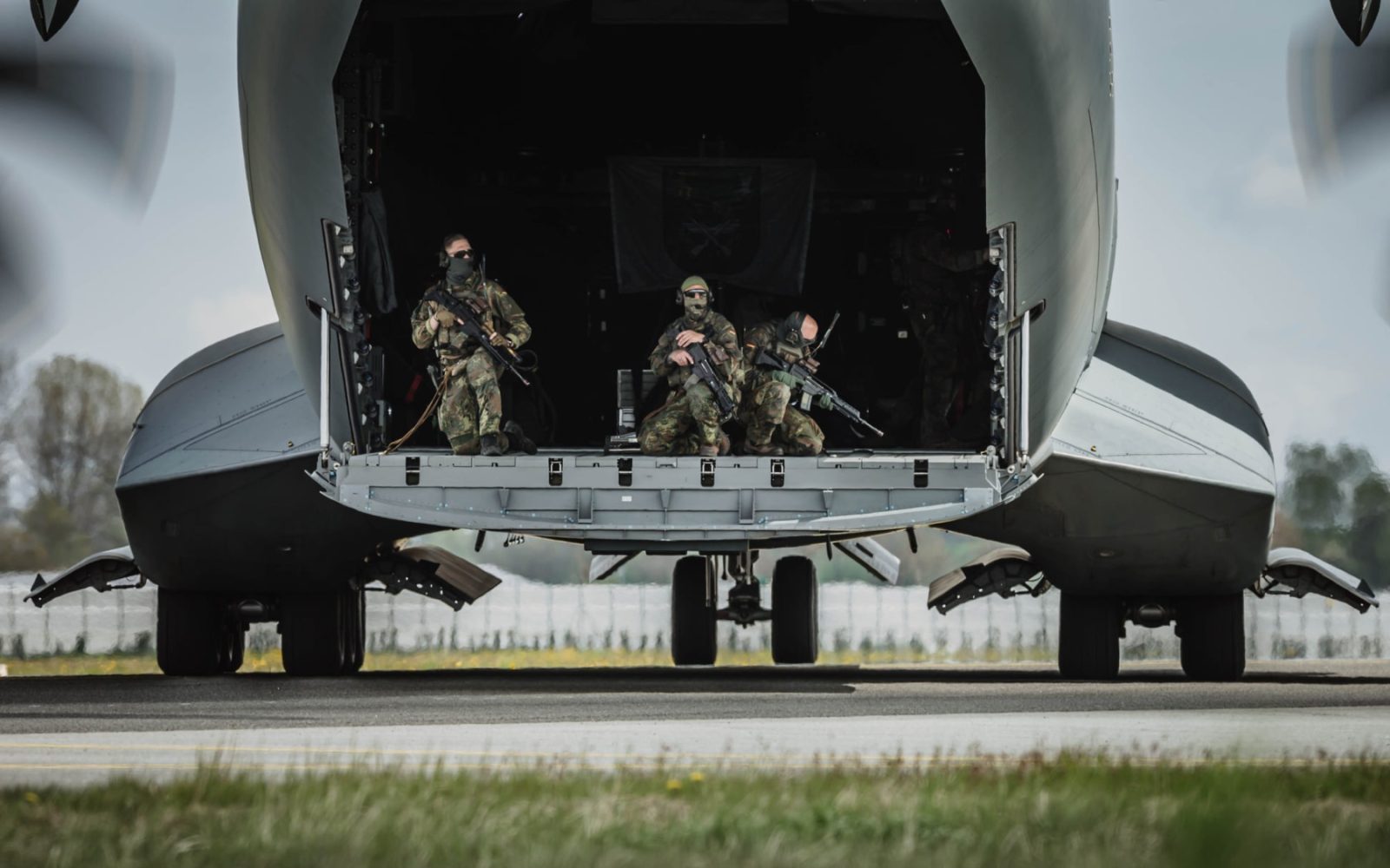 Germania anticipează un scenariu în care o mie de soldați ar putea fi răniți zilnic în eventualitatea unui conflict cu Rusia