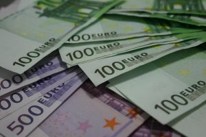 Curs valutar 1 septembrie: Creștere pentru euro și aur.