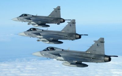 3_x_Saab_JAS-39_Gripen_of_the_Czech_Air_Force_in_flight_1-e1658935616512.jpg