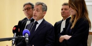 Nicolas Sarkozy, condamnat la cinci ani de închisoare cu executare suspendată.