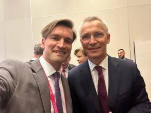 Deputatul Andrei Baciu a discutat la Warsaw Security Forum despre un subiect care va deveni tot mai important și a prezentat detalii despre acesta pe Facebook