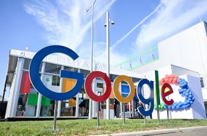 Serviciile de căutare, YouTube, Google Calendar și toate celelalte aplicații sunt nefuncționale.