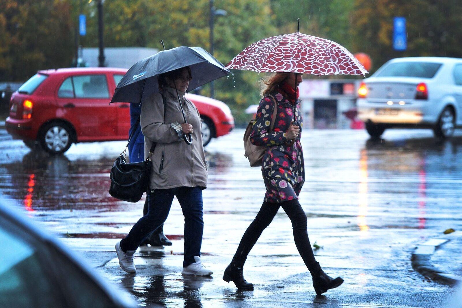 [ad_1] Prognoza meteorologică pentru săptămânile octombrie 2025 Informațiile recente privind prognoza meteorologică pentru perioada 29 septembrie – 27 octombrie 2025 indică o schimbare semnificativă a valorilor termice și a regimului pluviometric în România