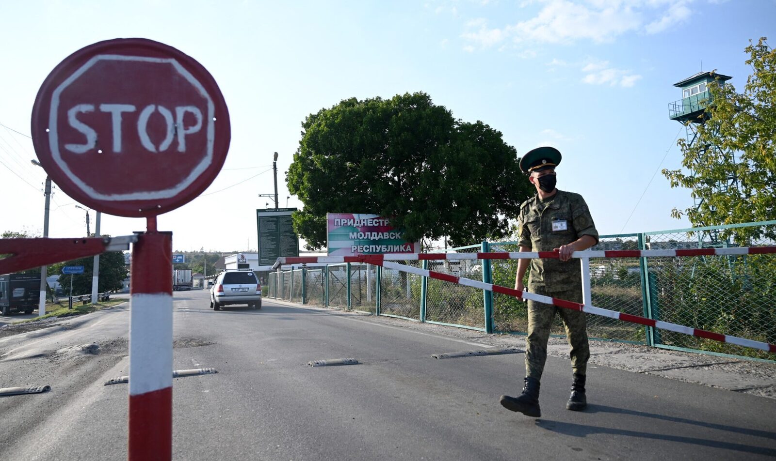 Așteptări lungi la podul de acces din Transnistria spre Moldova, cu verificări ce depășesc 30 de minute / Șapte incidente de transport organizat al alegătorilor din regiune, informează organizația Promo-LEX