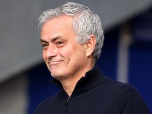 Antrenor demis la miezul nopții, echipa a ajuns la o înțelegere cu Jose Mourinho