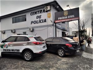 Bărbat reține mama în amenințări și distruge locul de muncă al fostei soții, arestat în Turvo