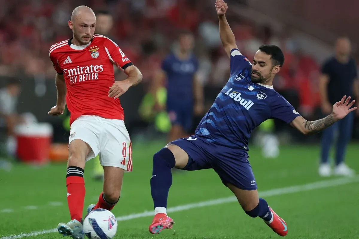 Benfica escorrega em casa frente ao Santa Clara