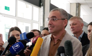 VIDEO: Șeful „Partidului Nostru” a votat – Ziarul de Gardă