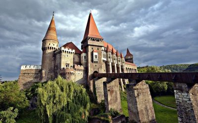 Castelul-Corvinilor.jpg