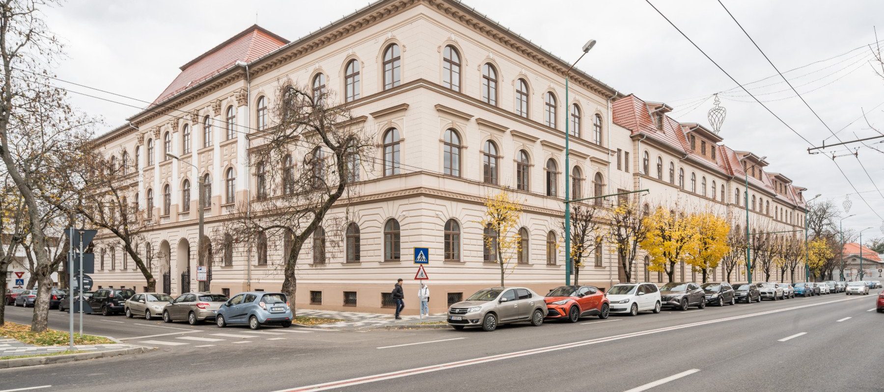 Colegiul-Emanuil-Ungureanu-Timisoara_1.jpg