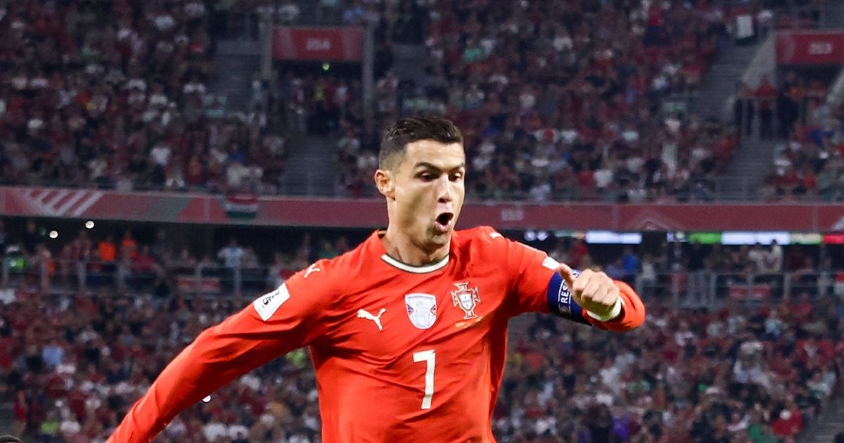 Ronaldo, în continuare pe prima pagină. Cristiano a obținut un gol memorabil în confruntarea cu Ungaria. A devenit astfel co-recordman al celor mai multe reușite în preliminariile Cupei Mondiale, alături de Carlos Ruiz.