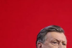 Crin Antonescu: „Trebuie să luăm o decizie. Dacă AUR este considerat un partid extrem, să fie demonstrat în instanță și interzis” / „Susținerea pentru Călin Georgescu nu provine de la persoane naive sau ușor de înșelat”