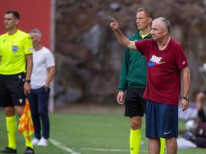 Dan Petrescu în discuții pentru a-l înlocui pe ”cel mai slab antrenor”