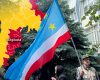 Drapelul Găgăuziei și rezultatele alegerilor parlamentare din 2025 în Republica Moldova. Colaj: Ion Mateș / Hotnews. Foto: AA/ABACA / Abaca Press / Profimedia