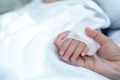 Mărturia mamei unei fetițe care a murit la Spitalul „Sf Maria” din Iași: „Credeam că e cea mai sterilă unitate din spital și am realizat că e cea mai infectă”