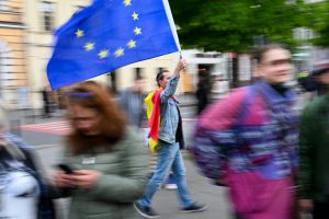 Majoritatea locuitorilor doresc ca Uniunea Europeană să le asigure o protecție sporită în fața schimbărilor globale și a riscurilor de securitate / Românii, sub media europeană, conform unui sondaj Eurobarometruea noastră”