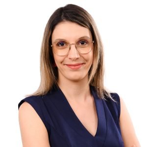 Diana Buzoianu: Alianța pentru Unirea Românilor (AUR) dorește reîntoarcerea la vremurile când hidrocentralele erau edificate cu buldozere, ignorând reglementările în vigoare.