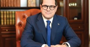 Eduard Hellvig, ex-șef SRI: Indecizia ministrului Apărării e cea mai periculoasă „muniție” socială.