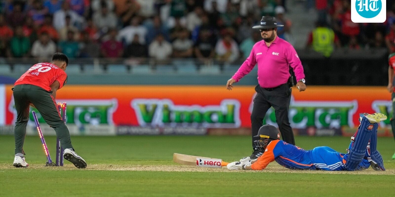 Emirates-Asia-Cup-Cricket-34_1758728320858_1758728334578.jpg