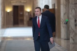 Ministrul Energiei discută cu delegația FMI despre impactul abolirii plafonului de preț la energie, în contextul unui dintre cele mai ridicate tarife din Europa